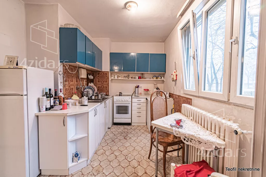 Troiposoban stan | 4zida