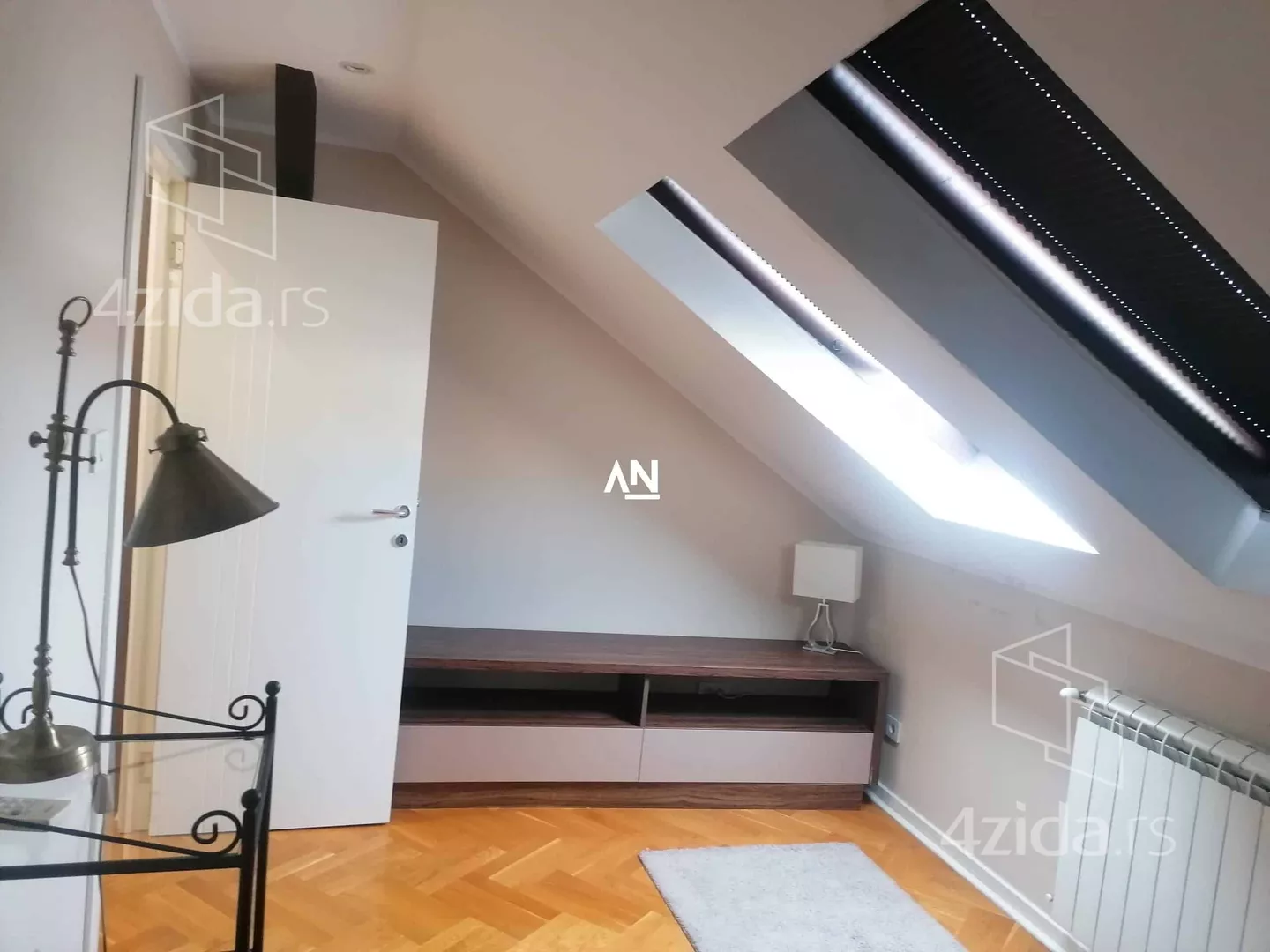 Petosoban stan | 4zida