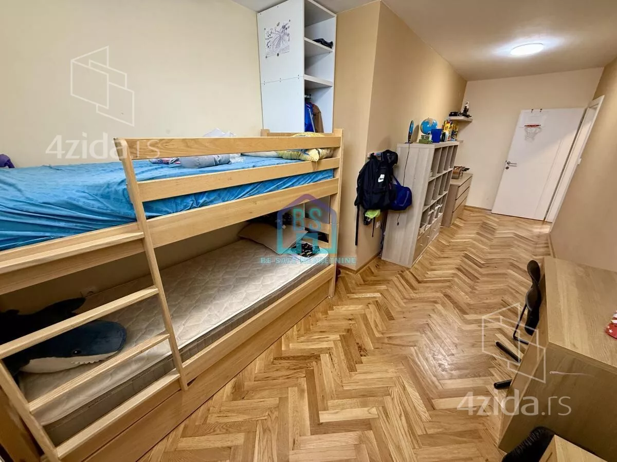 Troiposoban stan | 4zida