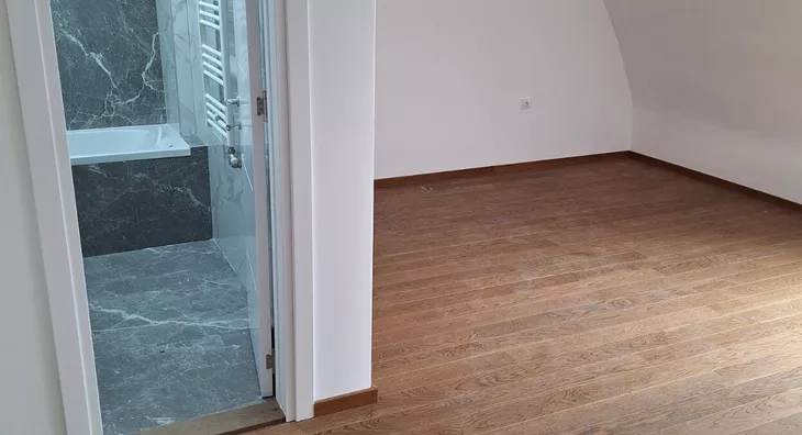 Šestosoban stan | 4zida