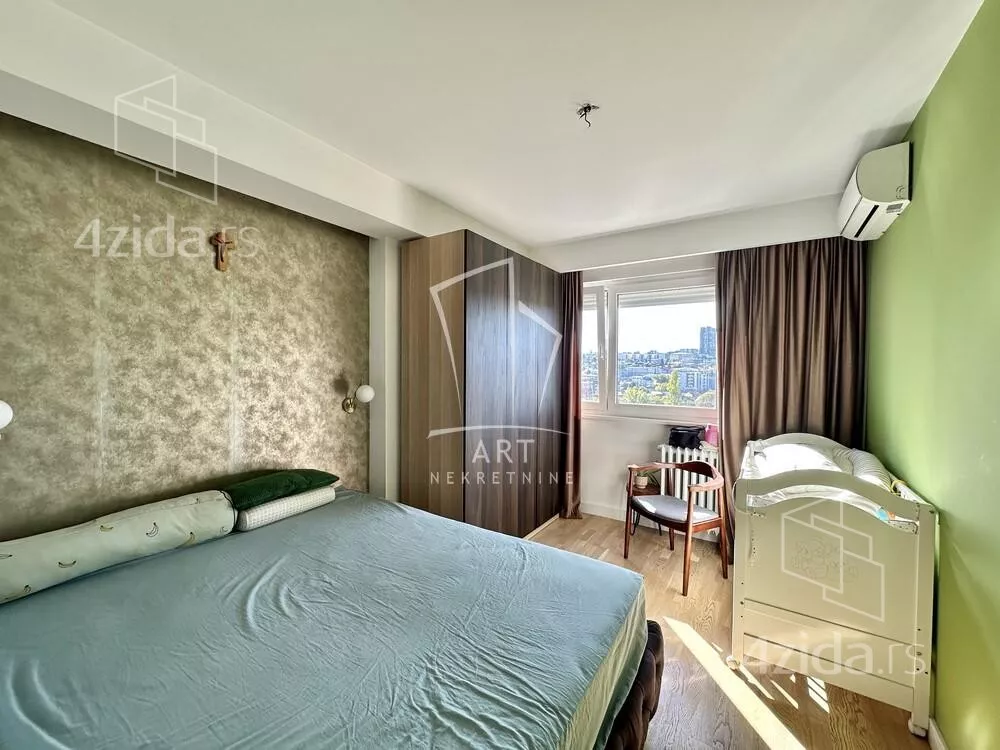 Petosoban stan | 4zida