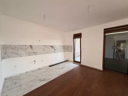 Sremska Kamenica | 4zida.rs