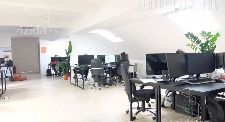 Poslovni prostor | 4zida