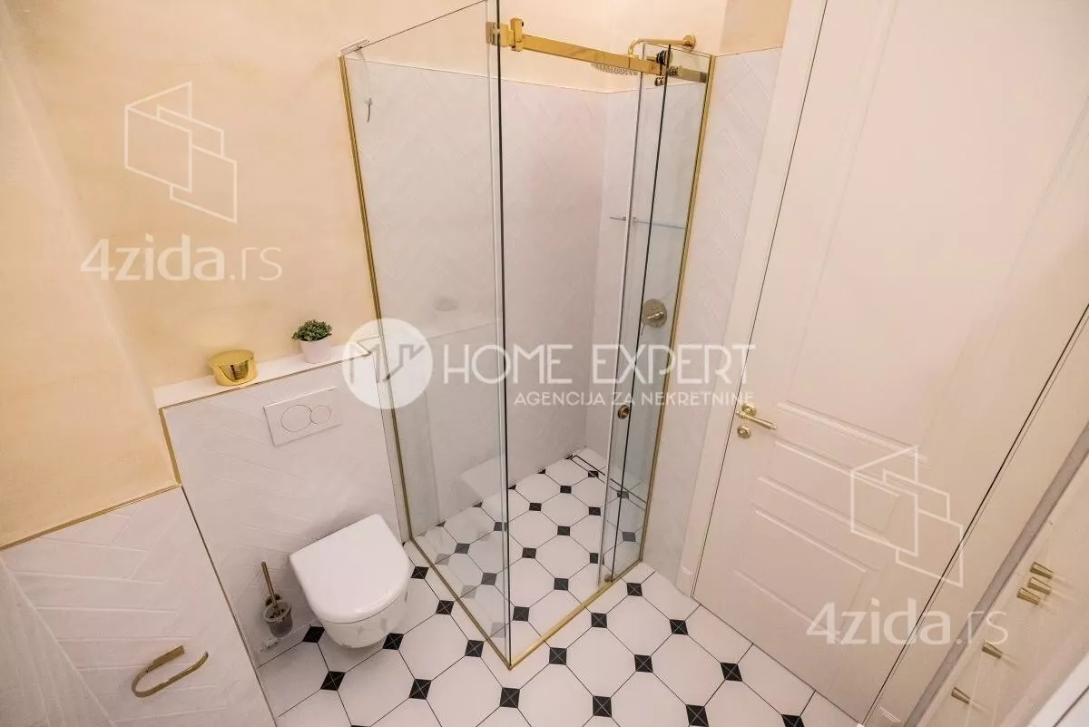 Petosoban stan | 4zida