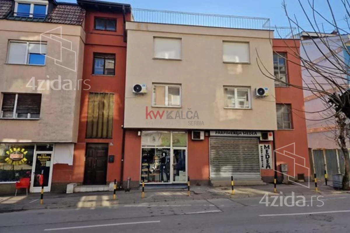 Četvorosoban stan | 4zida