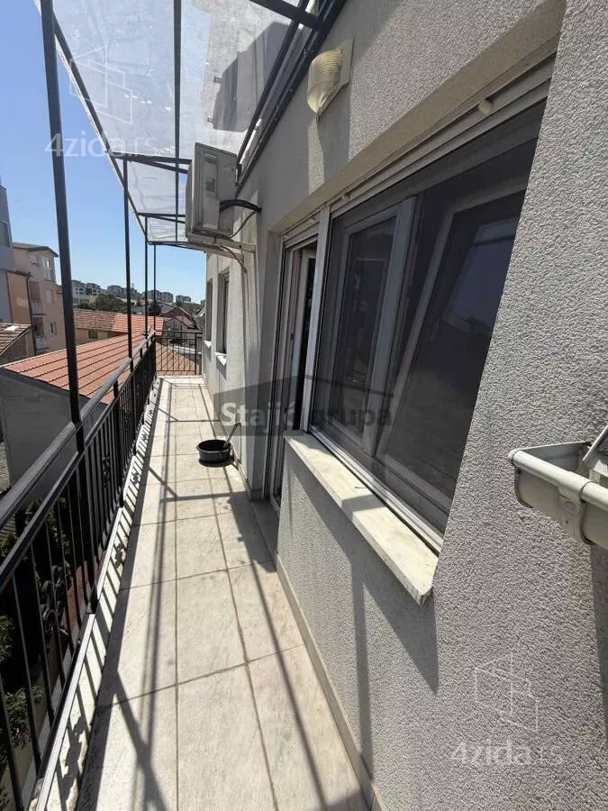 Petosoban stan | 4zida