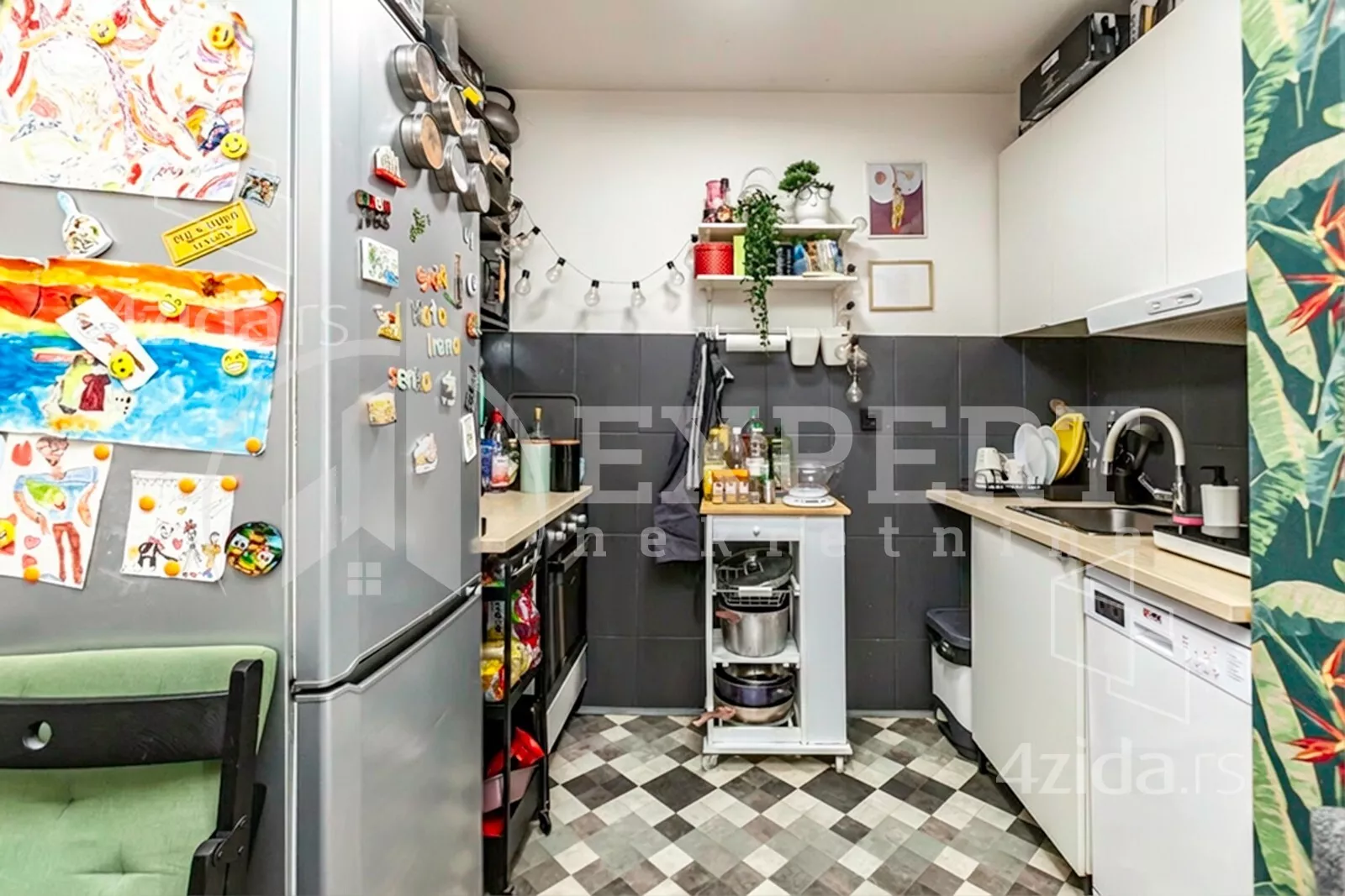 Jednoiposoban stan | 4zida