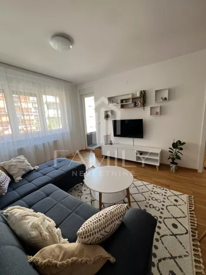 Jug Bogdana | 4zida.rs