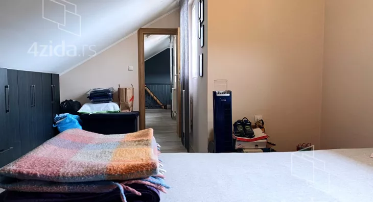 Četvoroiposoban stan | 4zida