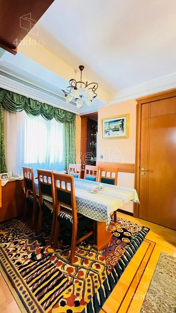 Petosoban stan | 4zida