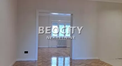 Petra Drapšina | 4zida.rs