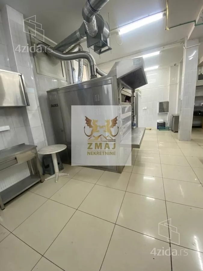 Poslovni prostor | 4zida