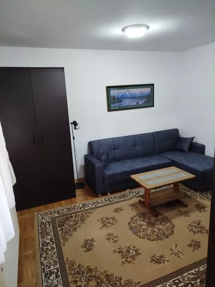 Dr Velizara Kosanovića 25 | 4zida.rs