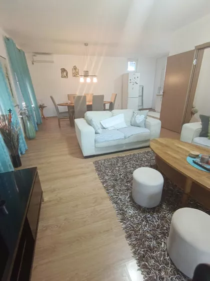 Milutina Bojića 1 | 4zida.rs