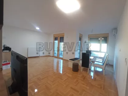 Prvomajska | 4zida.rs