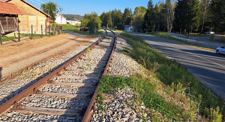 Plac | 4zida