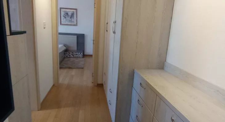 Četvoroiposoban stan | 4zida