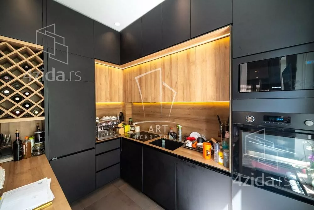 Petosoban stan | 4zida