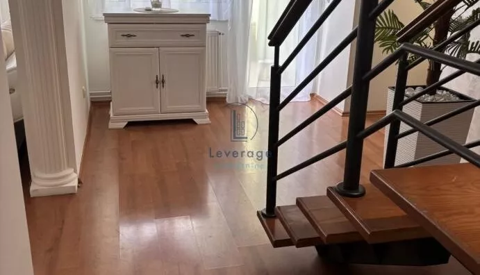 Šestosoban stan | 4zida