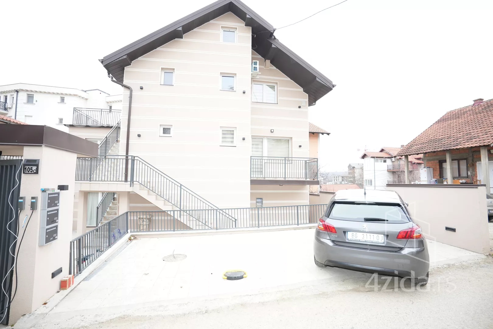 Trosoban stan | 4zida