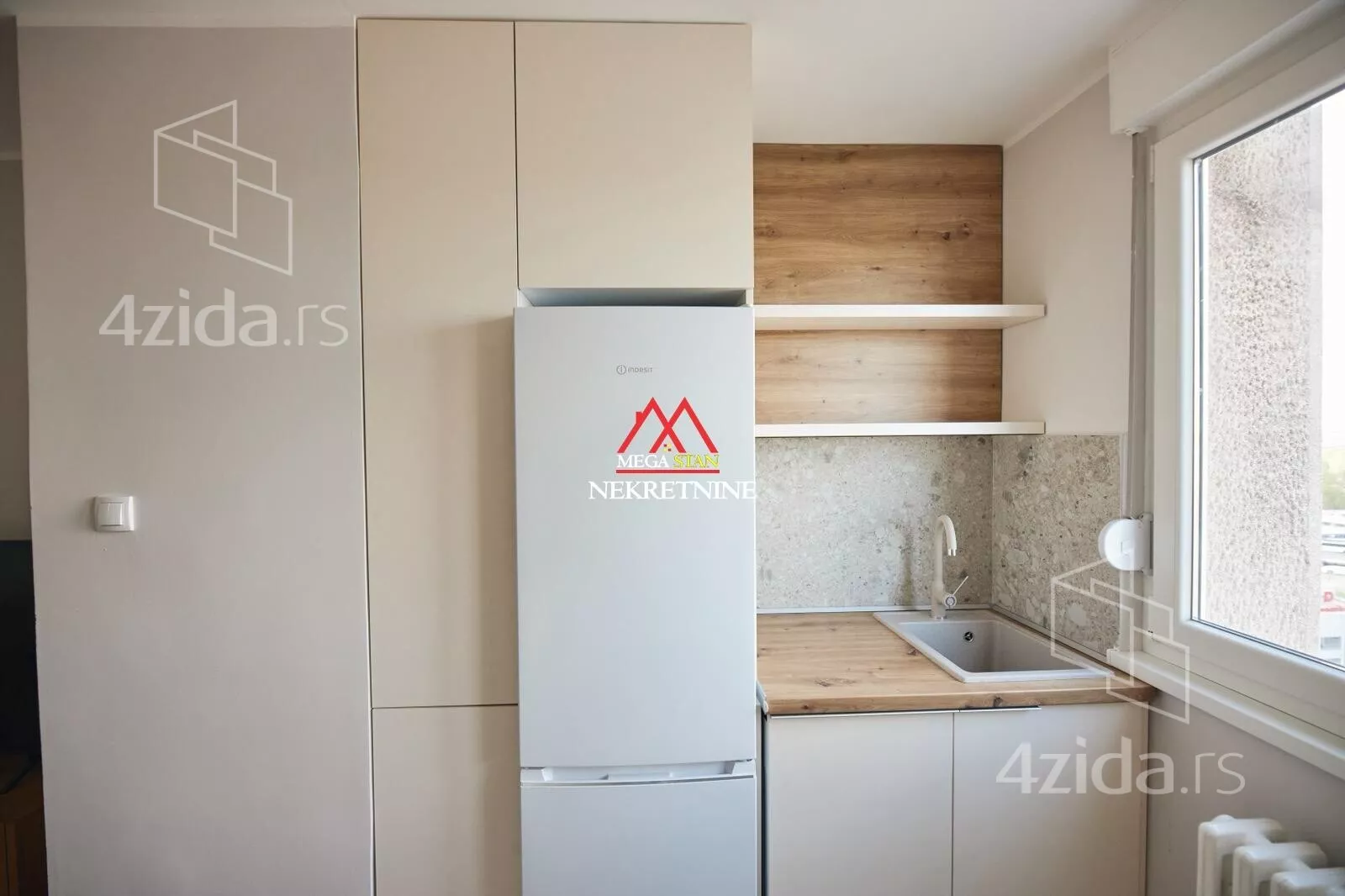 Jednoiposoban stan | 4zida