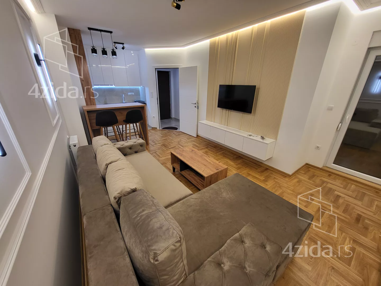 Jednoiposoban stan | 4zida