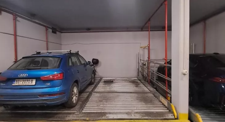 Poslovni prostor | 4zida