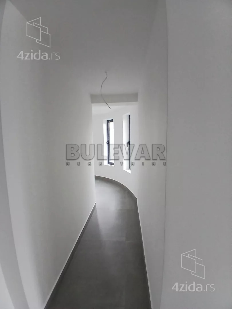 Lokal | 4zida