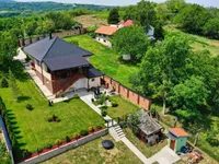 Banstol, Okolne lokacije, Sremski Karlovci | 4zida.rs