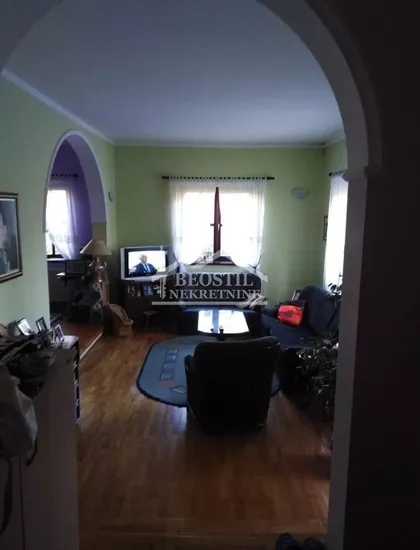 Isaka Singera | 4zida.rs