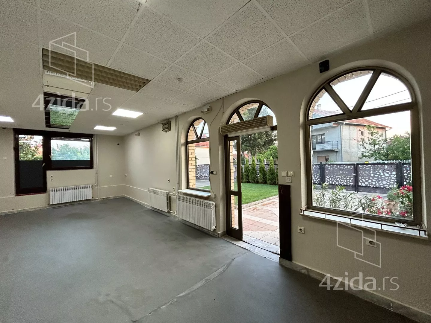 Poslovni prostor | 4zida