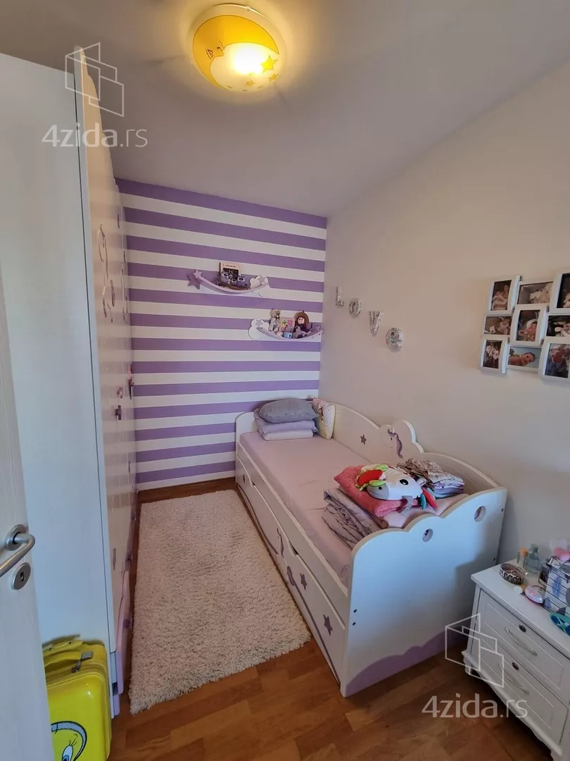 Četvoroiposoban stan | 4zida