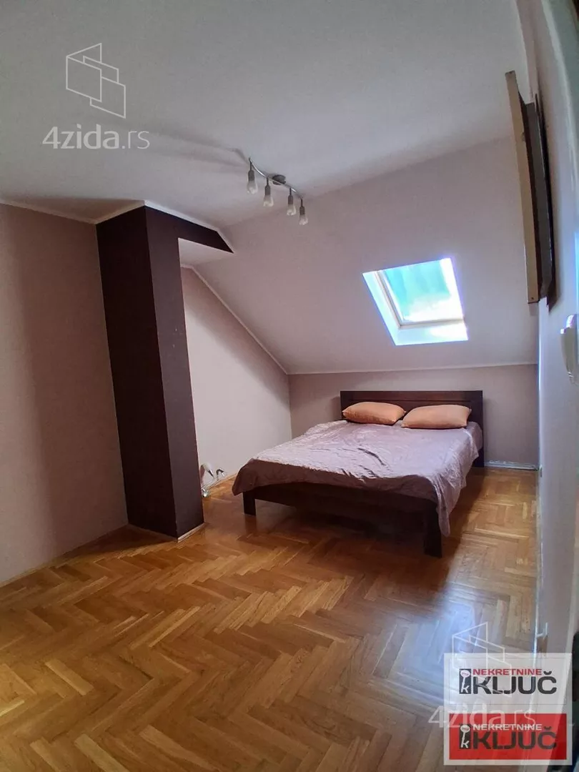 Četvoroiposoban stan | 4zida