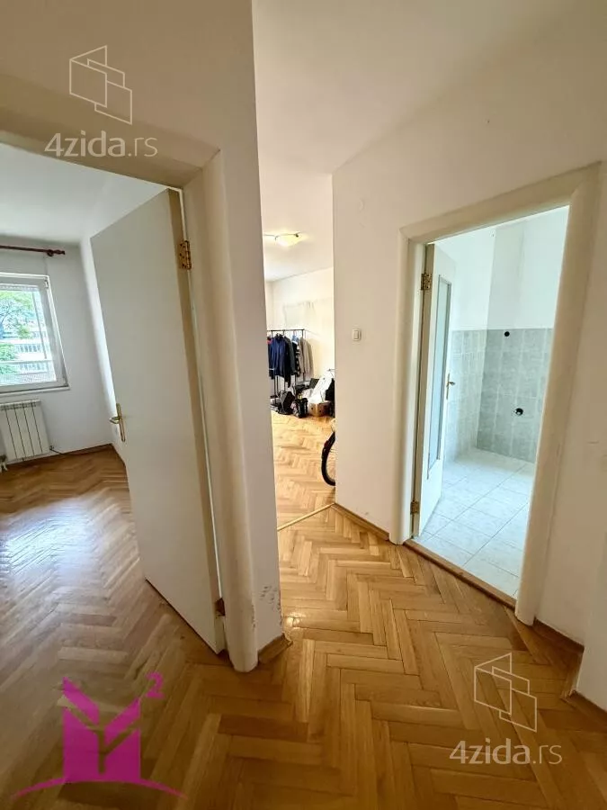 Četvoroiposoban stan | 4zida