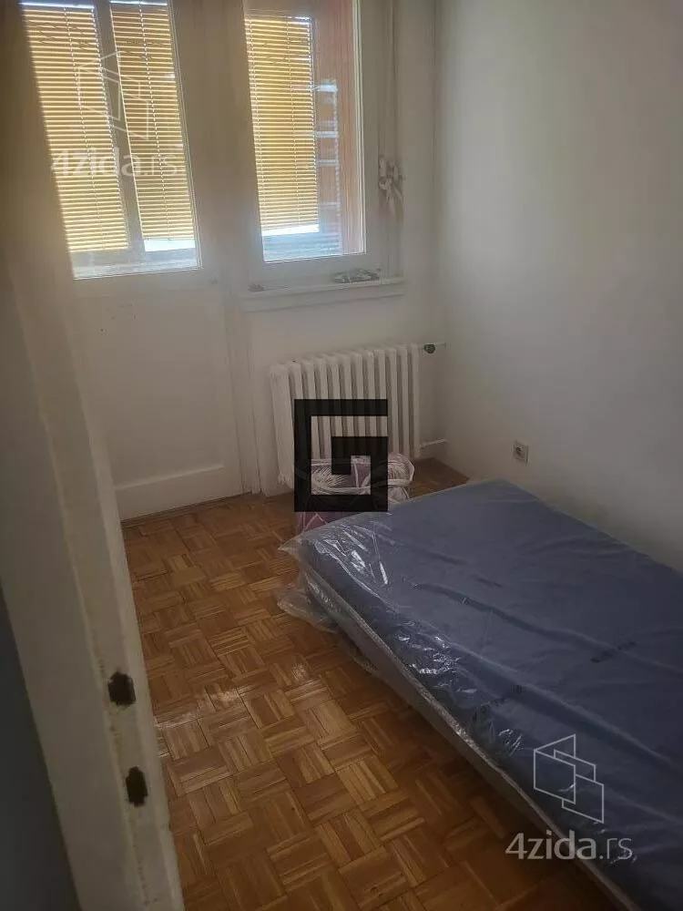 Četvoroiposoban stan | 4zida