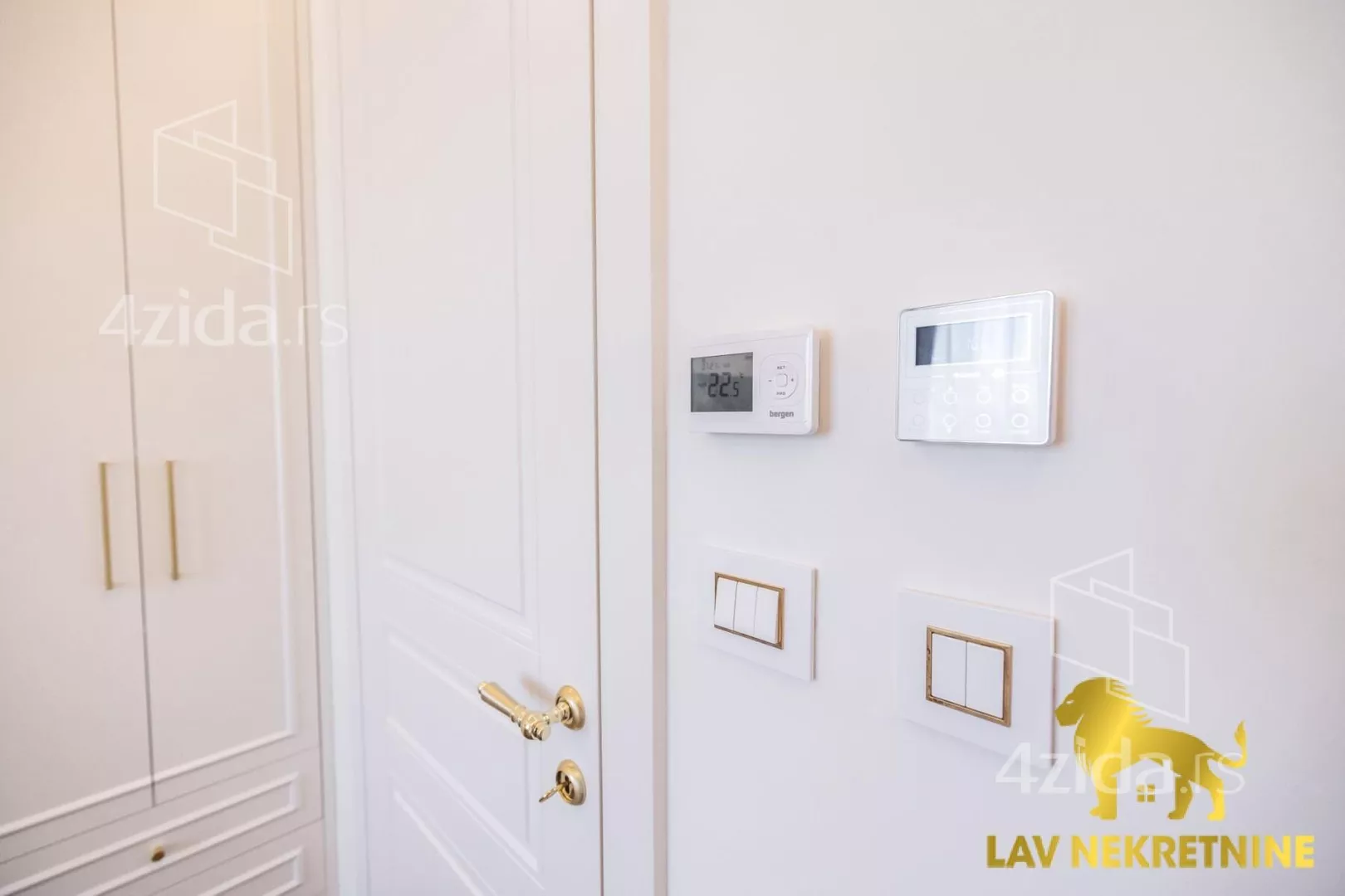 Petosoban stan | 4zida