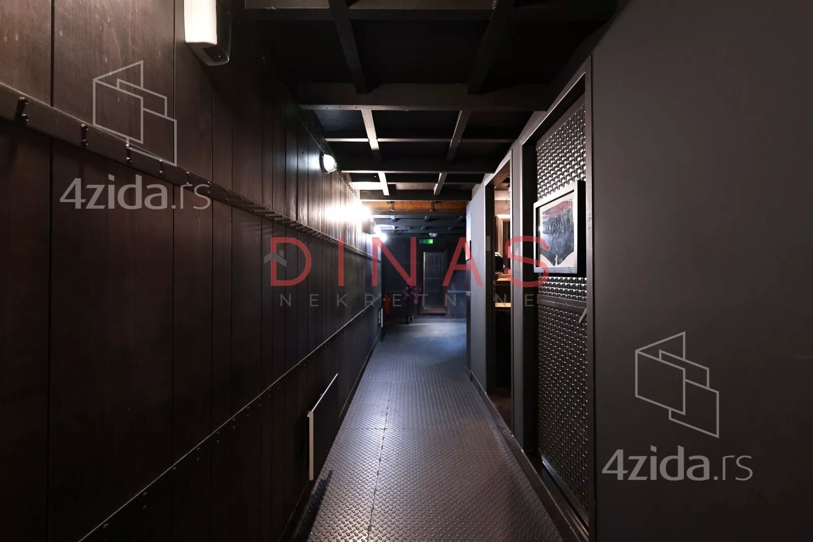 Poslovni prostor | 4zida