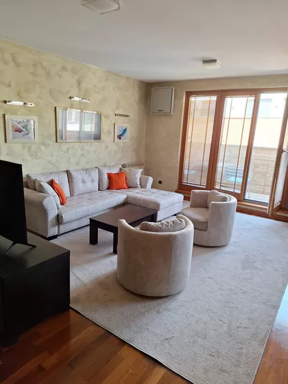 PATRIJARHA VARNAVE | 4zida.rs