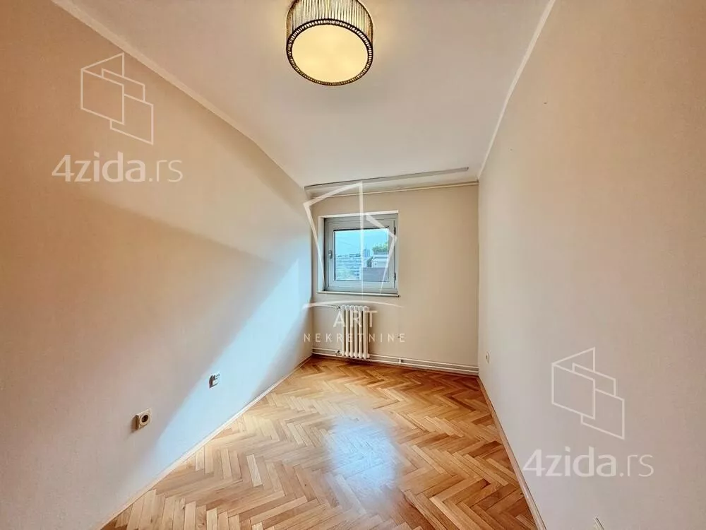 Kancelarija | 4zida