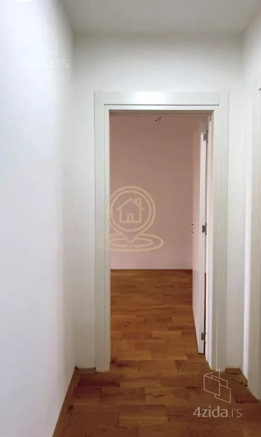 Četvoroiposoban stan | 4zida