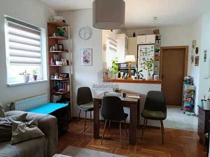 Vojvode Vlahovića | 4zida.rs