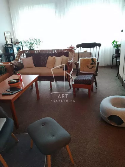 Vlade Aksentijevića | 4zida.rs