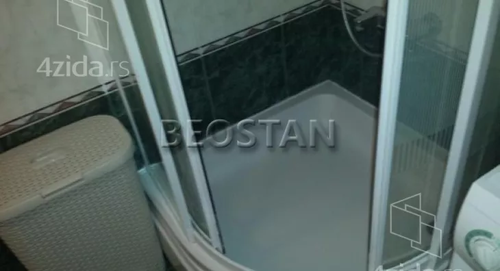 Četvoroiposoban stan | 4zida