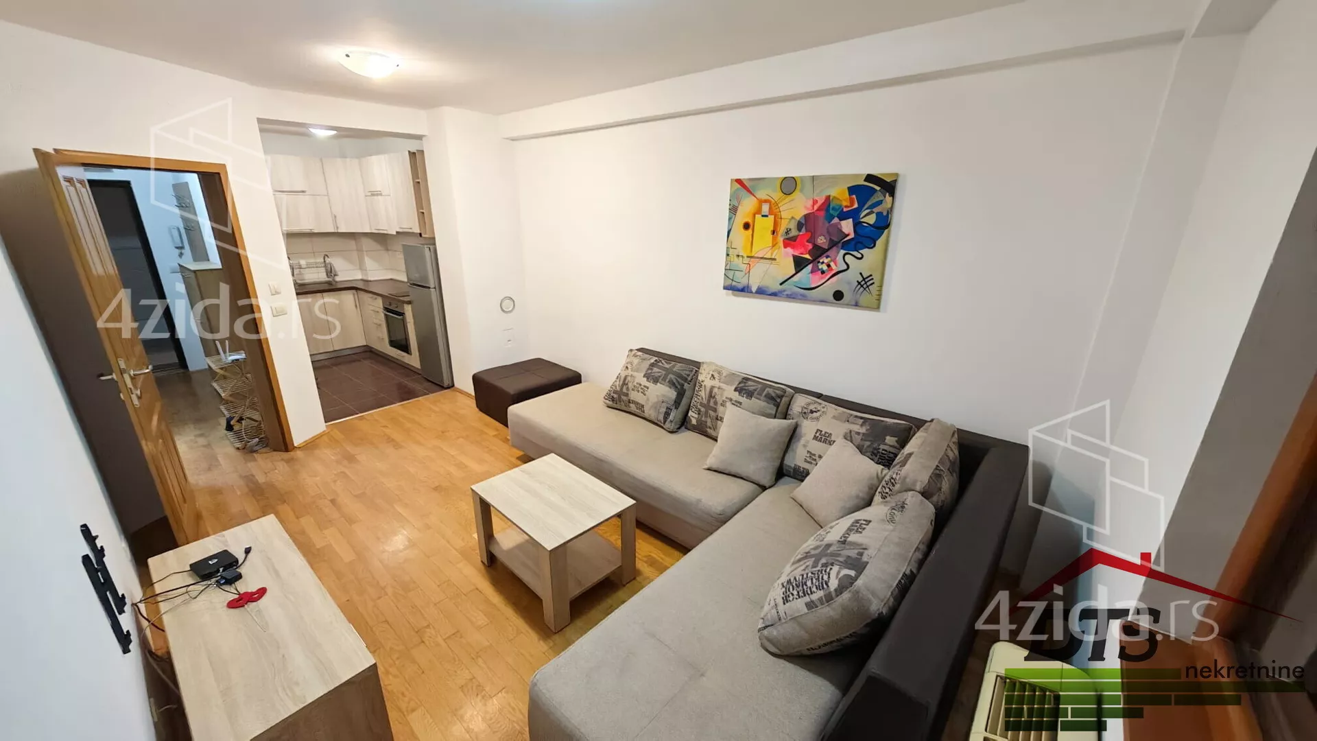 Jednoiposoban stan | 4zida