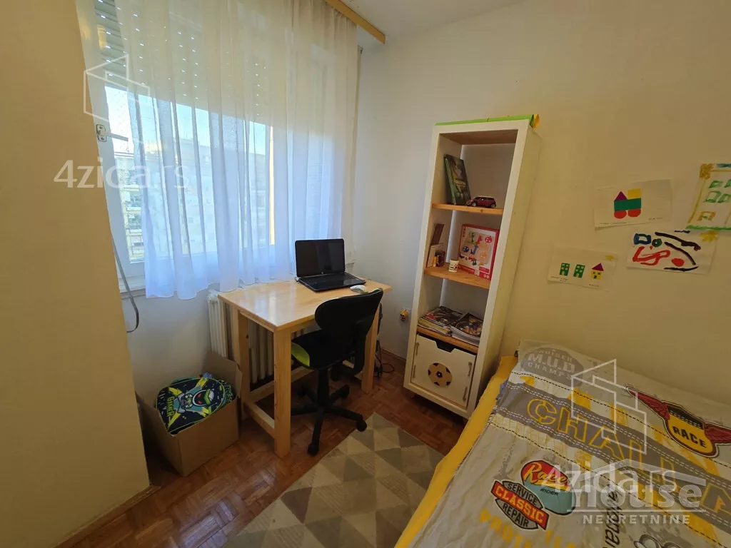 Dvoiposoban stan | 4zida