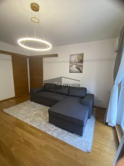 Šumadijska | 4zida.rs