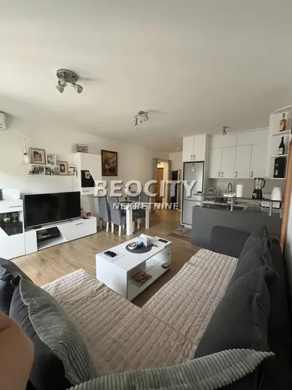 Beočinski trg | 4zida.rs