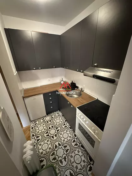 Lovćenska | 4zida.rs