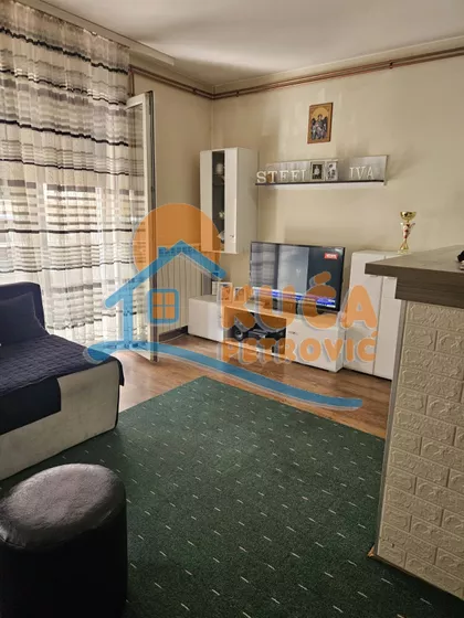 Vase Albanca | 4zida.rs