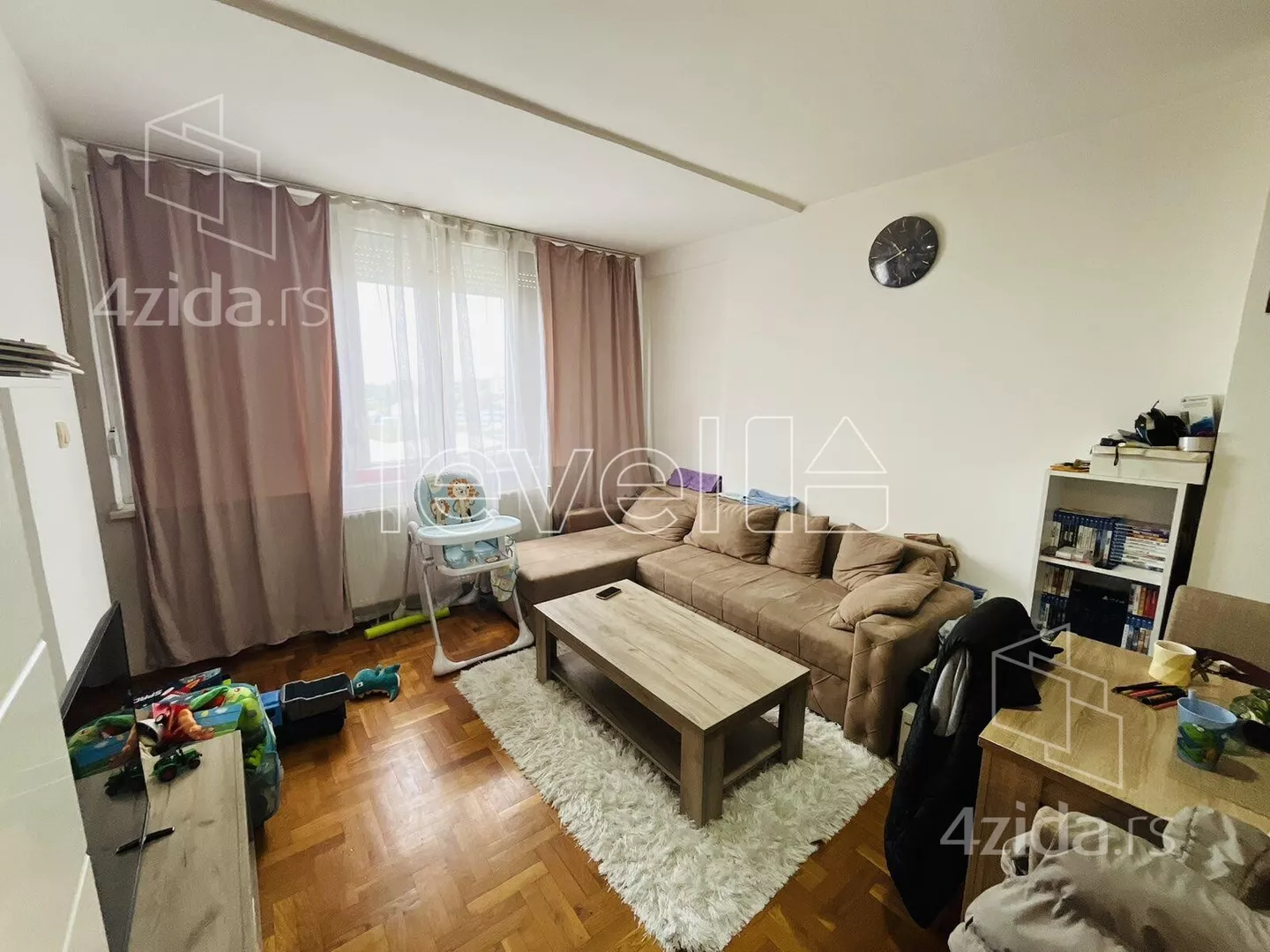 Jednoiposoban stan | 4zida